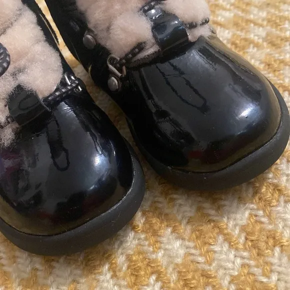 UGG Boots Black Patent Leather And Lamb Fur