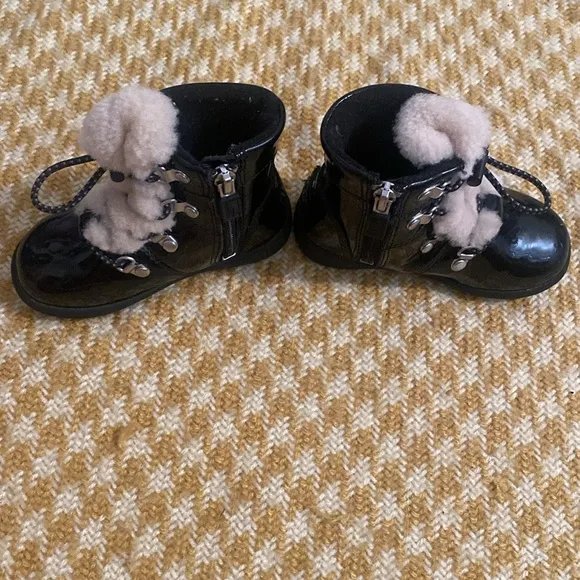 UGG Boots Black Patent Leather And Lamb Fur