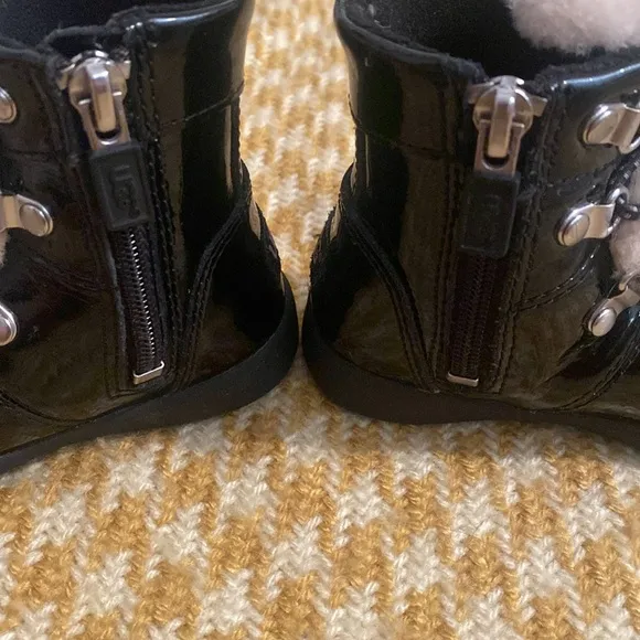 UGG Boots Black Patent Leather And Lamb Fur