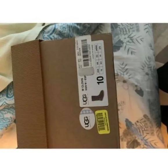 UGG boots tan cream with fur size 10