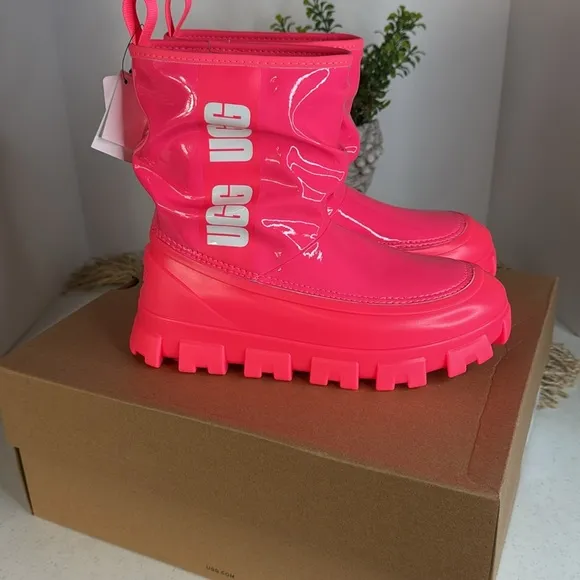 UGG BRELLAH MINI WOMEN SHORT RAIN BOOTS CORAL US 7