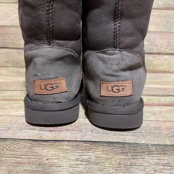 Ugg Brown Classic Short Boots