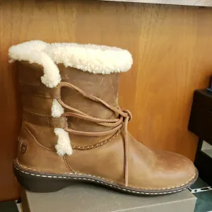 Ugg Brown Shearling Lined Boots