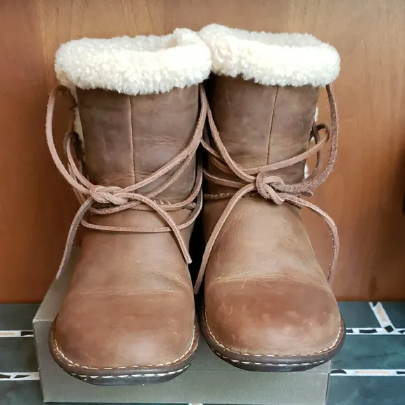 Ugg Brown Shearling Lined Boots
