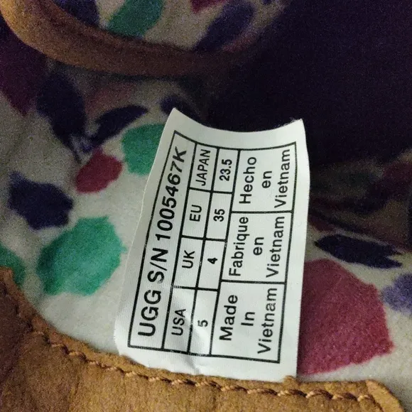UGG® Chestnut &quot;Jayla&quot; Suede Short Boots