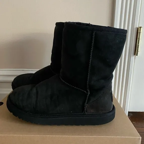 UGG Classic Black Short Kid Boots Size 3