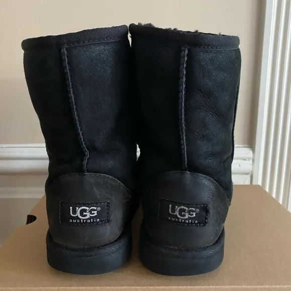 UGG Classic Black Short Kid Boots Size 3