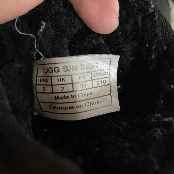 UGG Classic Black Short Kid Boots Size 3