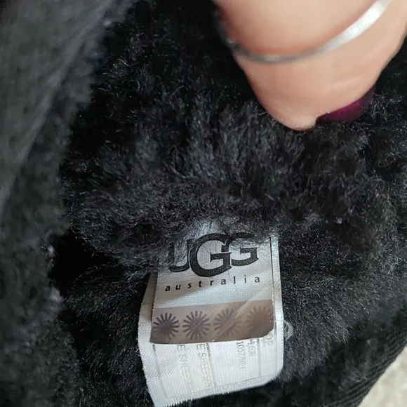 UGG Classic Black Short Kid Boots Size 3