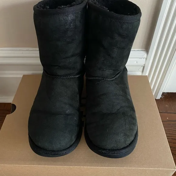 UGG Classic Black Short Kid Boots Size 3