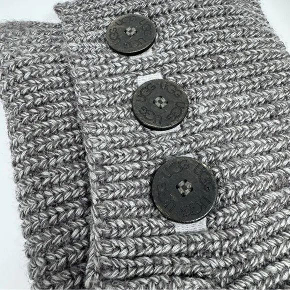 Ugg Classic Cardy II Knit Boots Cozy Gray Knit Button-Up Women's Boots