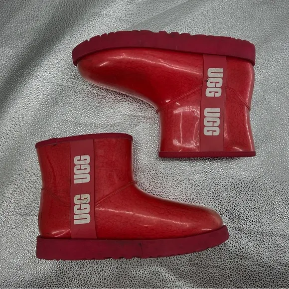 UGG Classic Clear Mini Samba Red Boots Size 8