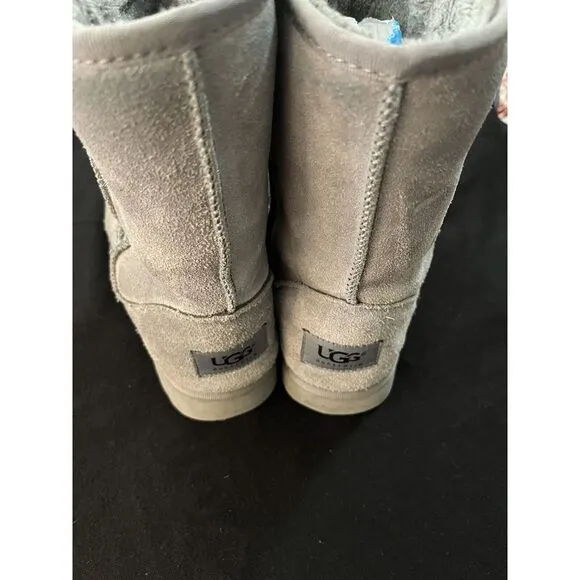 UGG CLASSIC GRAY SHEEPSKIN LEATHER PULL ON WOMENS ANKLE BOOTS 6 (b70