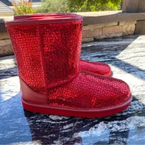 UGG Classic II Gel Hearts Boots Kids In Red Heart SZ 5 or 6 NEW
