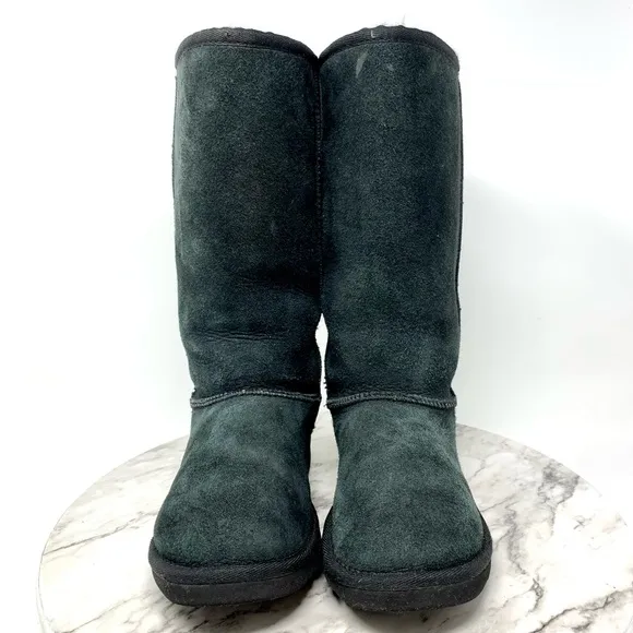 Ugg Classic II Shearling lined Tall Boots 3 Youth Warm Cozy Winter Gorpcore