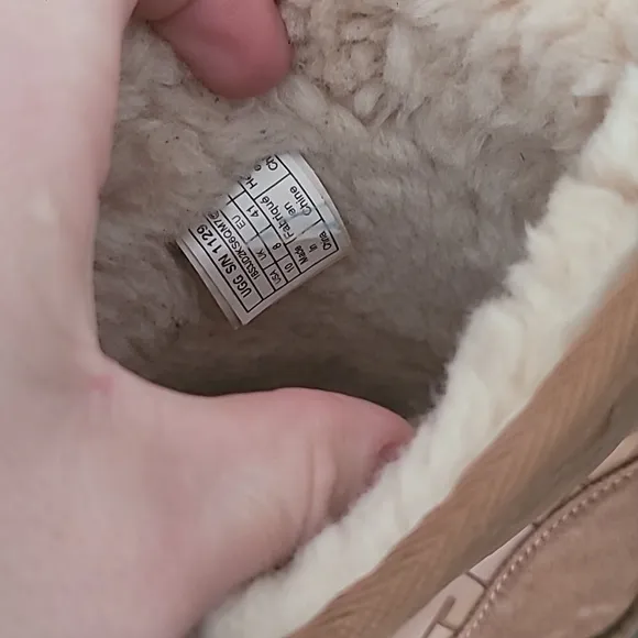 Ugg Classic Short 2 Logo Boots Size 10 Women's Fur Lined