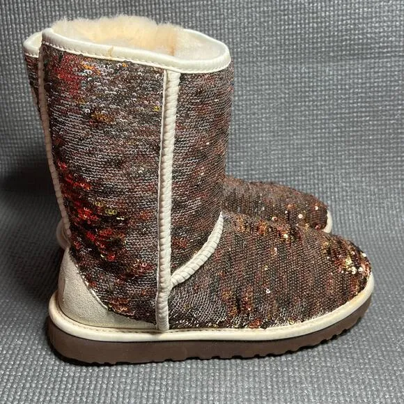 UGG Classic Short Boots Womens Size 6 Multicolor Sequin Sparkling 3353 Pull‎ On