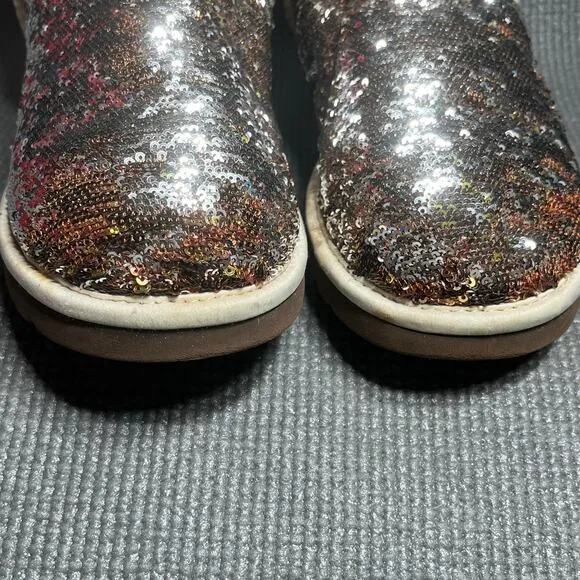 UGG Classic Short Boots Womens Size 6 Multicolor Sequin Sparkling 3353 Pull‎ On
