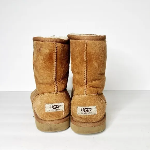 UGG Classic Short Chestnut Sherpa Suede Boots Winter Snow Size 5 Women’s