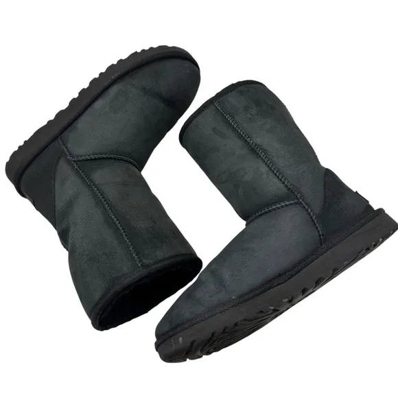 UGG Classic Short II Boots 1016223 Women's Size: 8