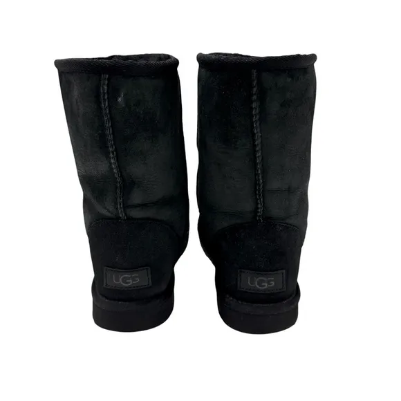 UGG Classic Short II Boots 1016223 Women's Size: 8