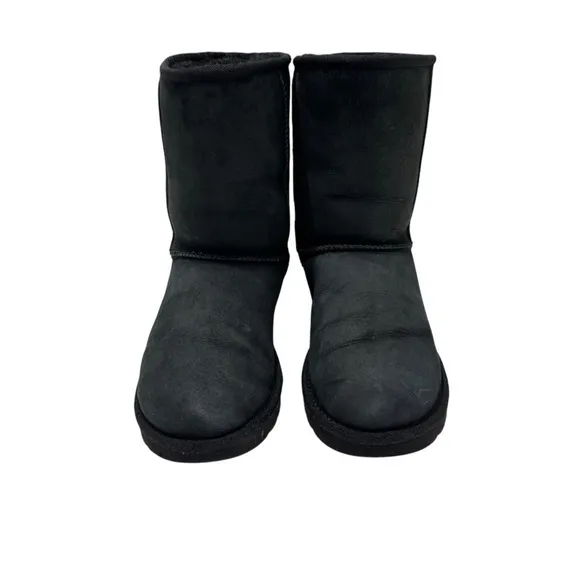 UGG Classic Short II Boots 1016223 Women's Size: 8