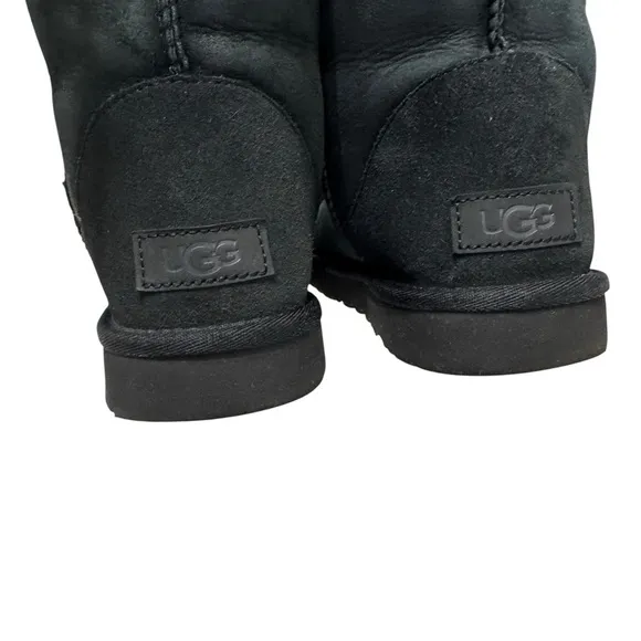 UGG Classic Short II Boots 1016223 Women's Size: 8