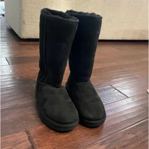 Ugg Classic Tall Black Boots (NWOT) Womens Size 7