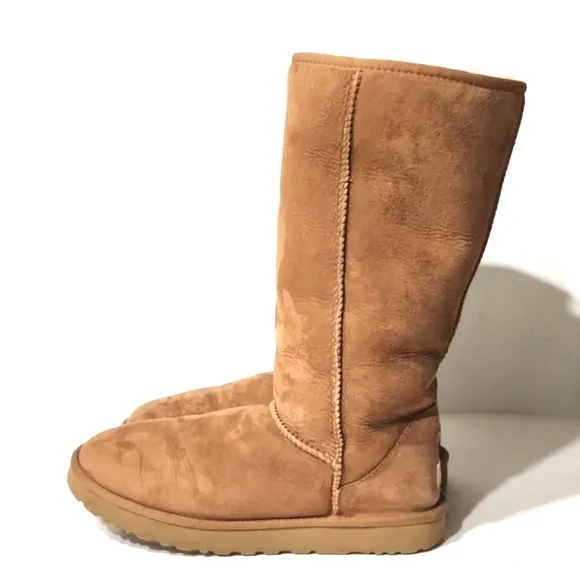 UGG Classic Tall Suede Leather Sheepskin Chestnut Boots Size 11