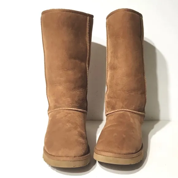 UGG Classic Tall Suede Leather Sheepskin Chestnut Boots Size 11