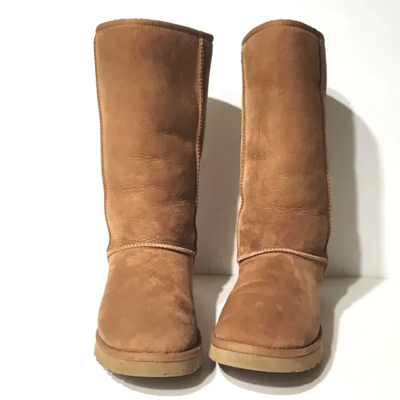 UGG Classic Tall Suede Leather Sheepskin Chestnut Boots Size 11