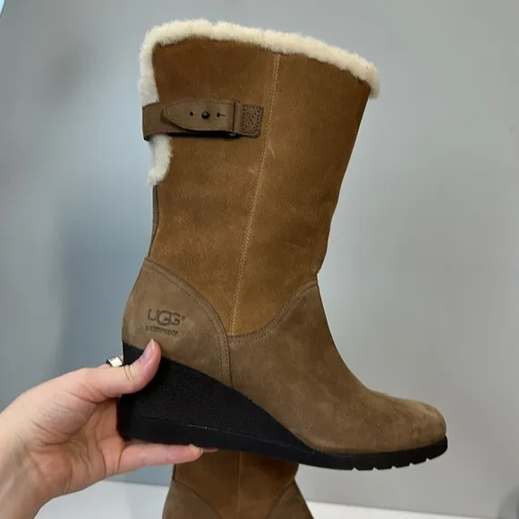 Ugg Edelina Chestnut Wedge Boots Size 9
