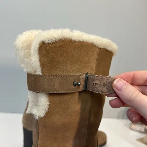 Ugg Edelina Chestnut Wedge Boots Size 9