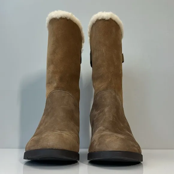 Ugg Edelina Chestnut Wedge Boots Size 9