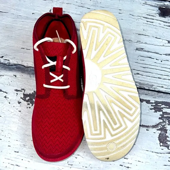 UGG For Men Neumel Hyperweave Wool / Suede Chukka Boots Flag Red US Size 10