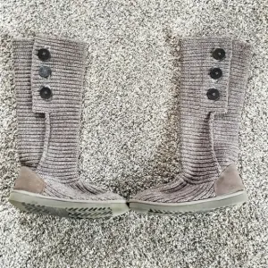 UGG | Genuine Sheep Skin Knit Slouchy Button Accent Boots