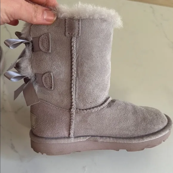 UGG girls Bailey Bow lavendar