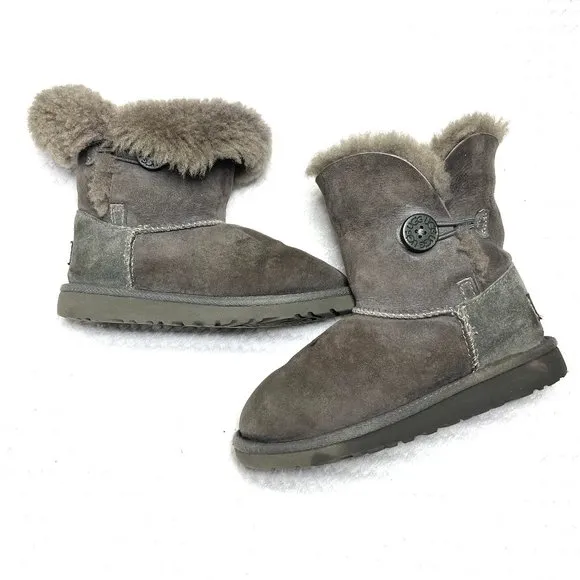 Ugg Girls Bailey Button Gray Short Boots Sheepskin Pull On