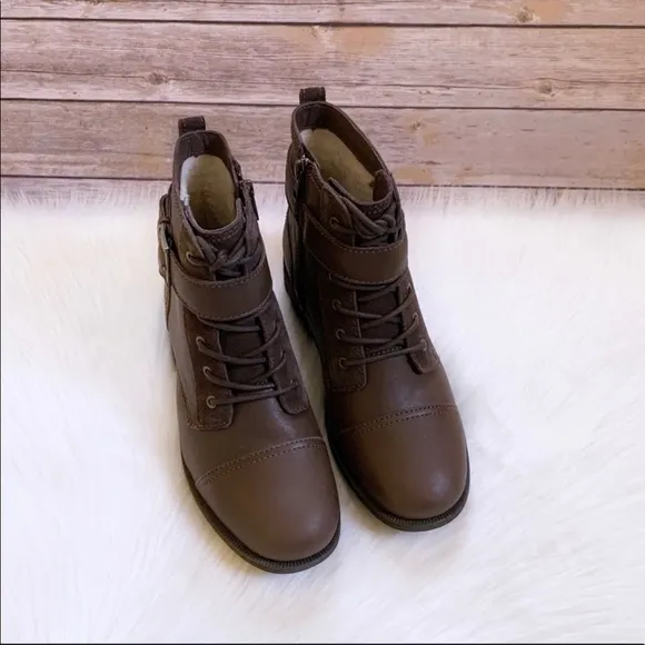 UGG Jaidyn Grizzly Leather Cozy Combat Boots