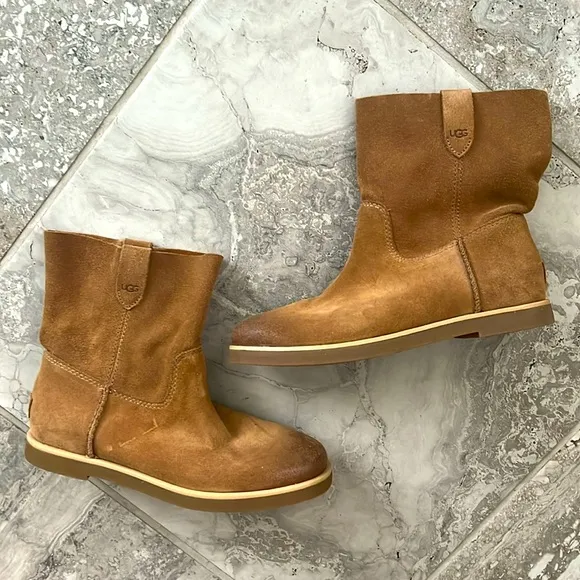 UGG Josefene Leather Short Boots in Chestnut, Size 5.5, New without Box