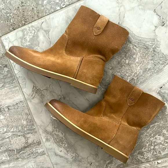 UGG Josefene Leather Short Boots in Chestnut, Size 5.5, New without Box