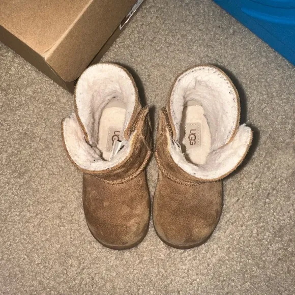 UGG Keelan ll Toddler Boots‎