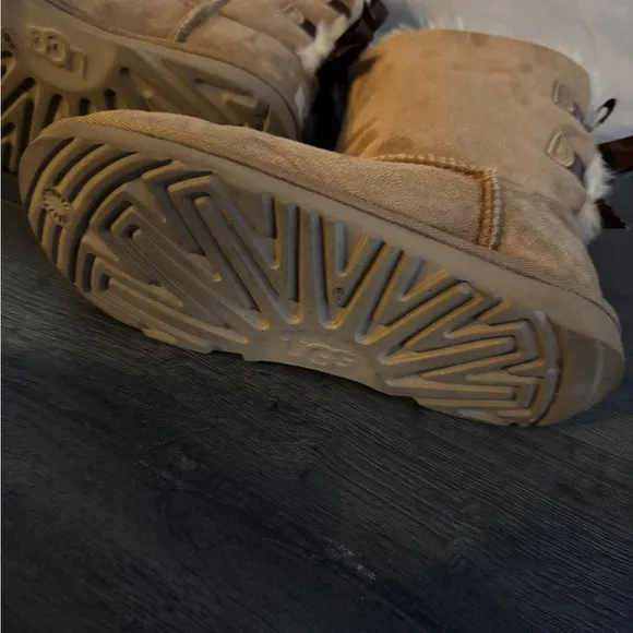 UGG Kids Bailey Bow Boots size 4 big kids