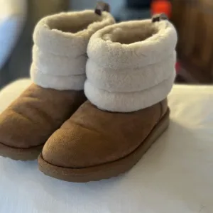 UGG Kids Boots in Chestnut Brown and Cream