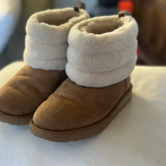 UGG Kids Boots in Chestnut Brown and Cream