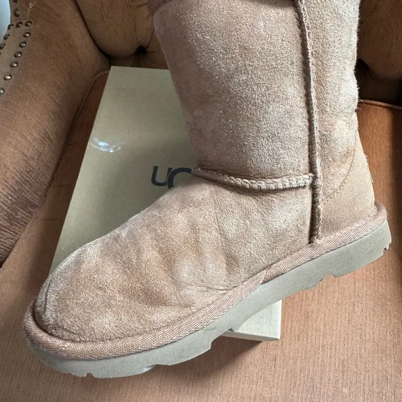 UGG Kids' Classic II Boots in Chestnut