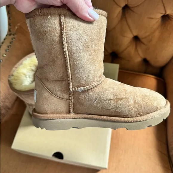 UGG Kids' Classic II Boots in Chestnut