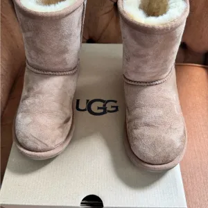 UGG Kids' Classic II Boots in Chestnut