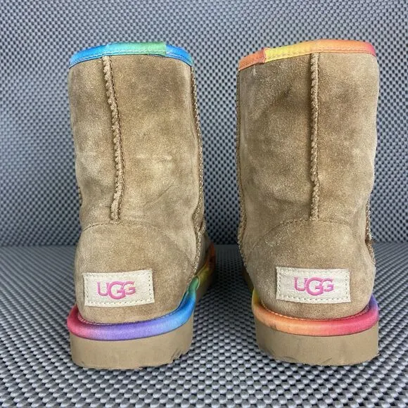 Ugg Kids Classic Short II Rainbow Boots Girls Size 2 Chestnut Brown Multicolor