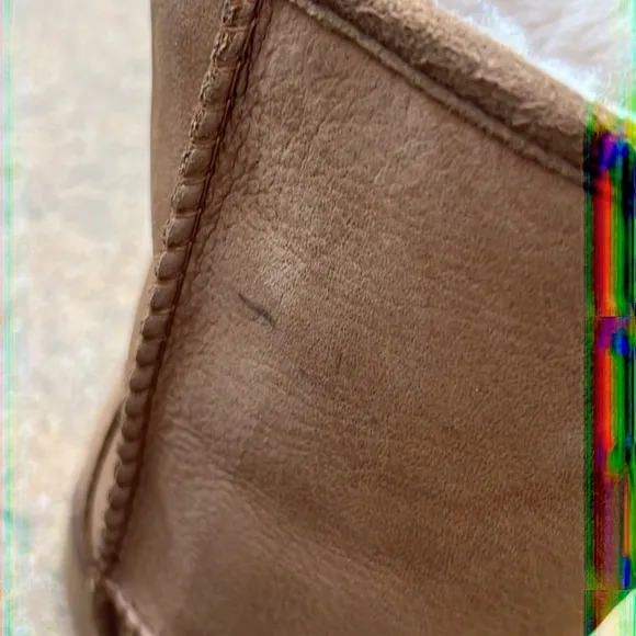 UGG Kids Classic Tan Short Water Resistant Boitd Size 3
